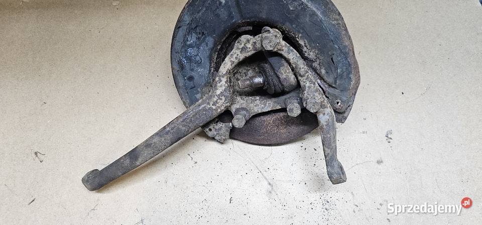 Piasta zwrotnica lewy przód mercedes w123 Zbąszyń