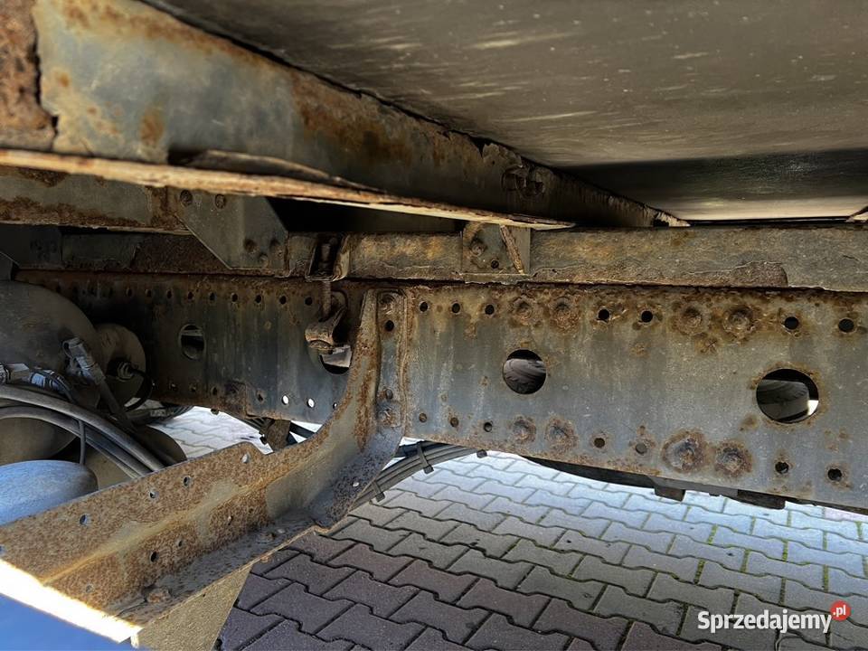 Pomoc drogowa autolaweta laweta Mercedes Atego gniazdo USB Autolawety Stalowa Wola