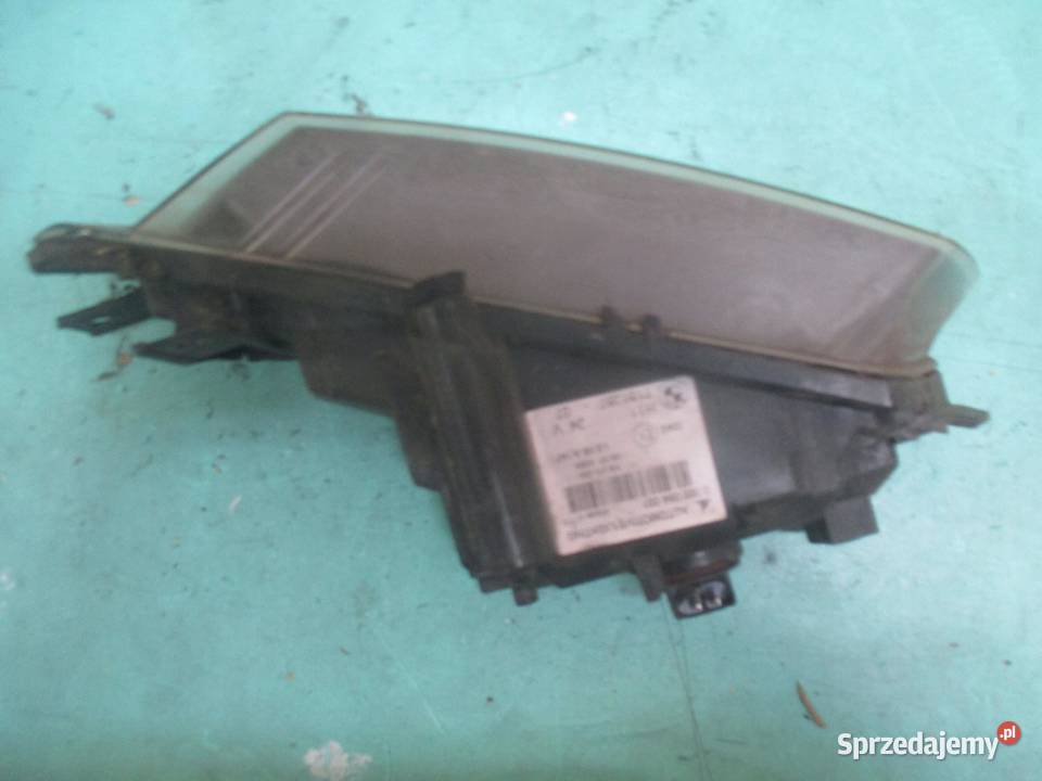BMW E81 E87 LIFT 09r halogen lewy 7181287 świętokrzyskie sprzedam