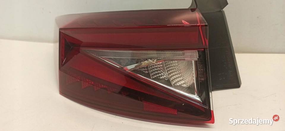 SKODA ENYAQ LAMPA LEWY TYŁ 5LA945207 osobowe Lampy przednie Lampy przednie