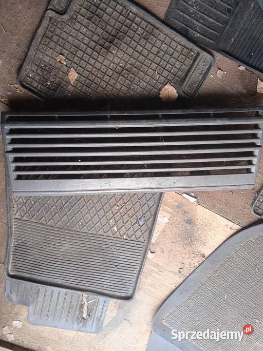 GRILL ATRAPA KRATKA CHŁODNICY NISSAN URVAN łódzkie Ozorków sprzedam