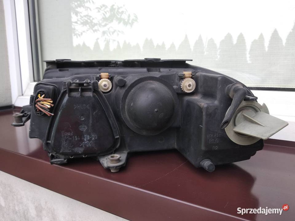 VW Passat B5 LIFT FL lampa przednia prawa osobowe