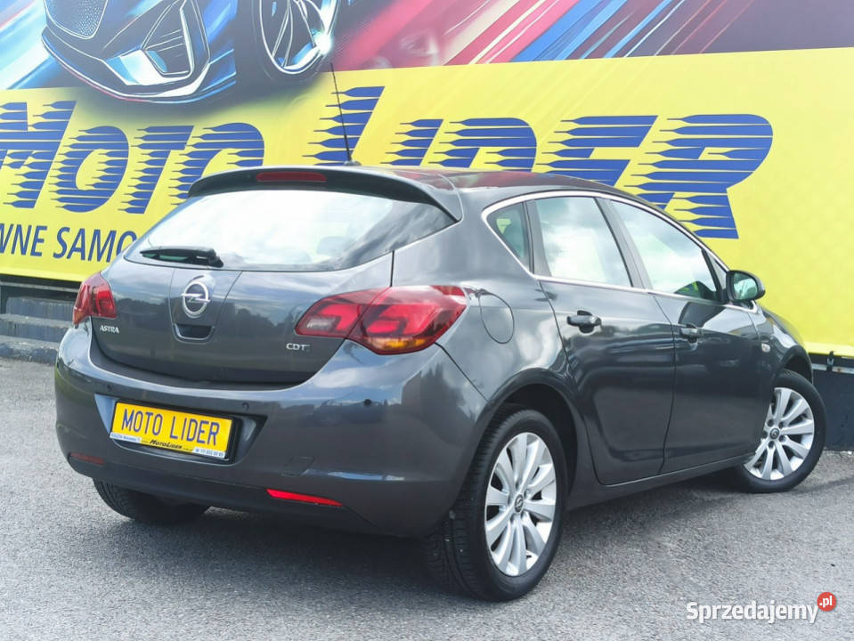 Opel Astra cosmo serwisowany stan J 20092019 ESP Rzeszów