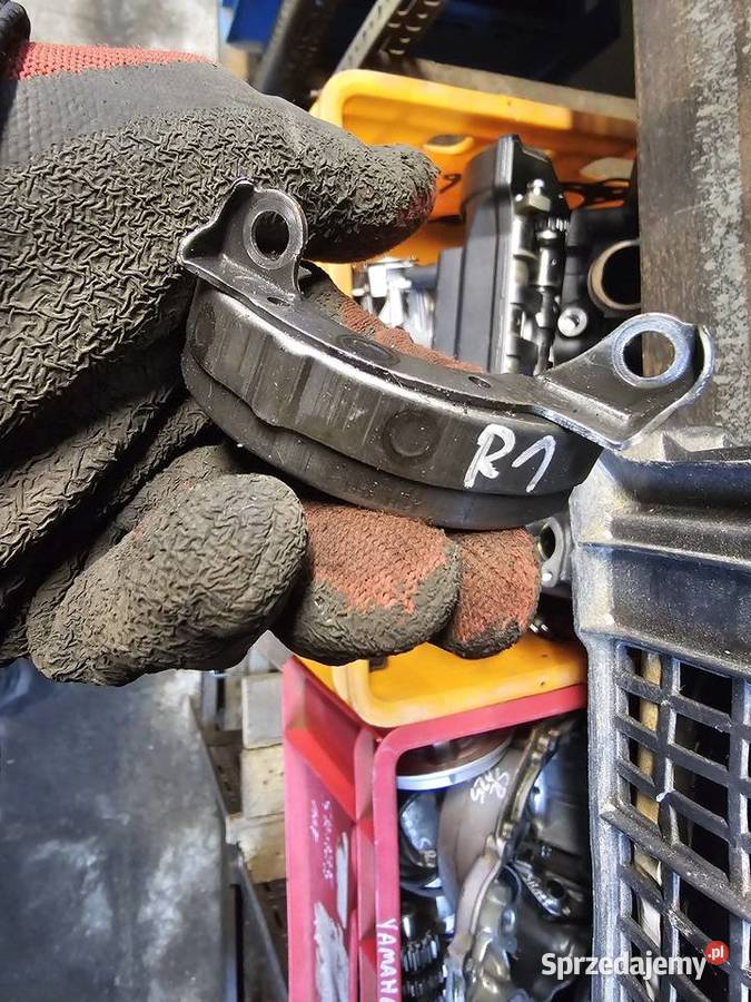 Yamaha r1 rn04 osłona łańcucha łańcuszka pompy dolnośląskie Jelenia Góra