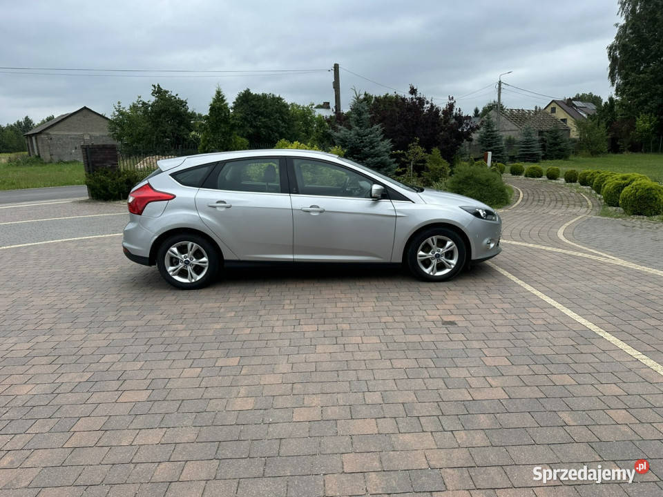 Ford Focus Mk3 20102018 światła do jazdy dziennej Lipówki