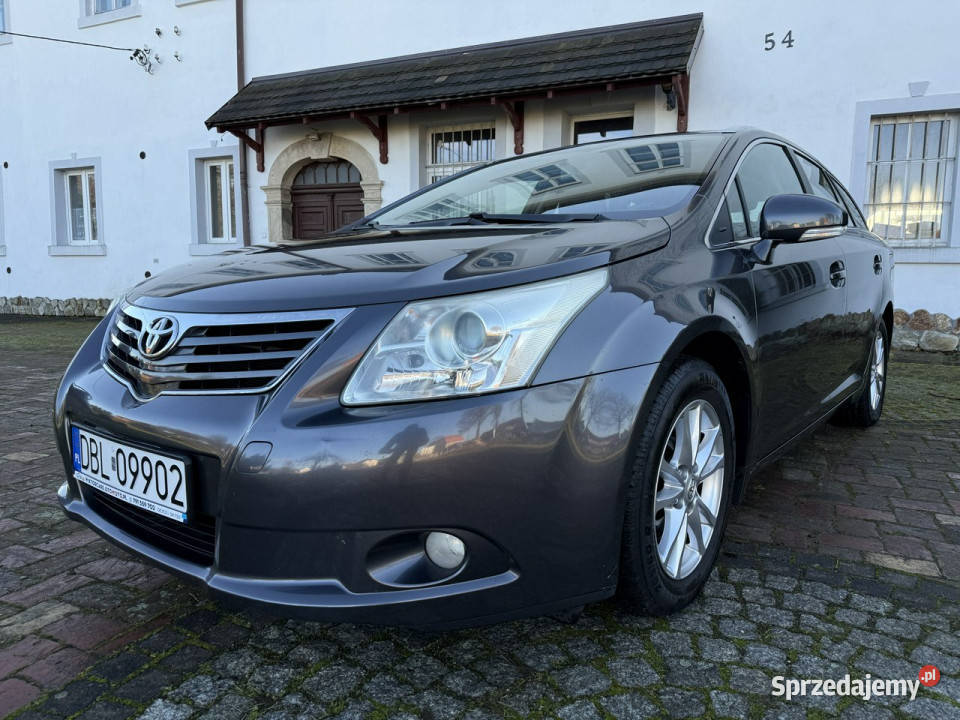 Toyota Avensis T27 20d 125 133 z Niemiec Kamera czujnik parkowania Ocice