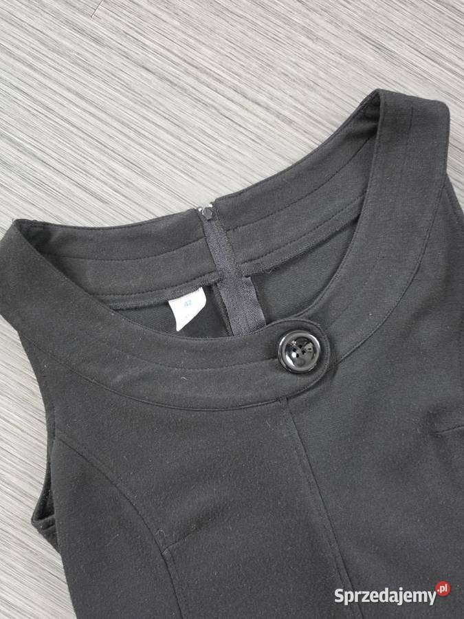 Czarna dzianinowa sukienka Rozmiar 42(XL) sprzedam