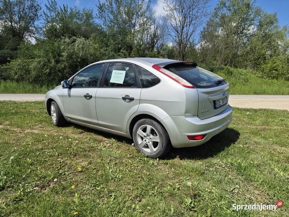 Ford Focus 16 benzyna salon Polska Dębica sprzedam