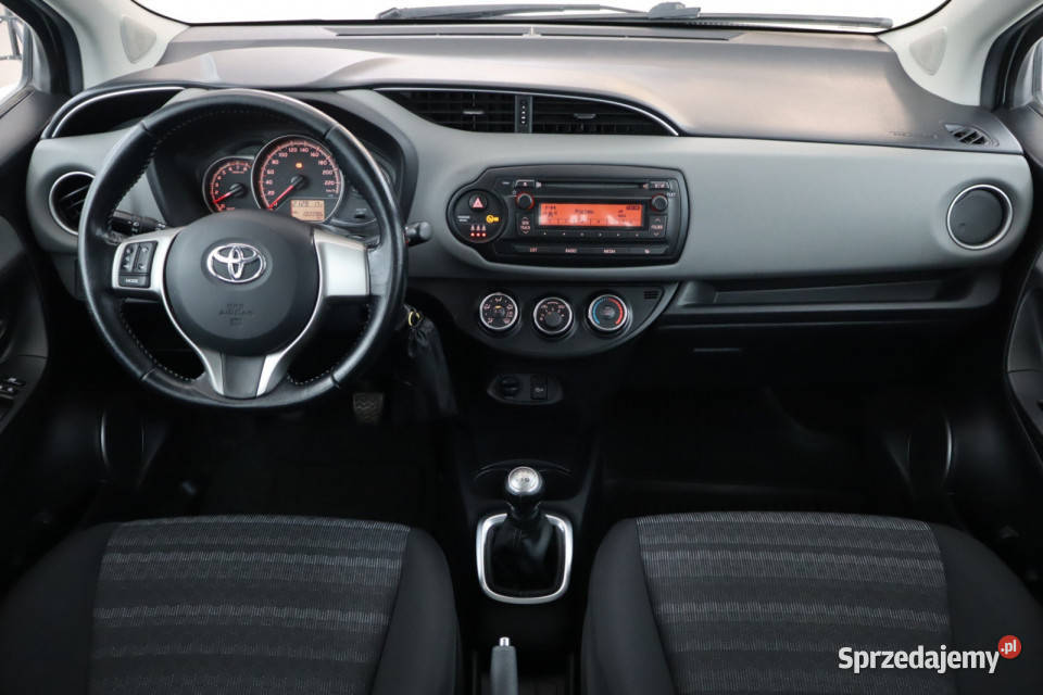 Toyota Yaris 10 VVTi klimatyzacja Zabrze