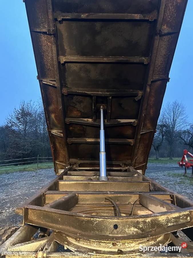 Przyczepa rolnicza Autosan D47 wywrotka 3 strony Agromasz małopolskie Nowy Sącz