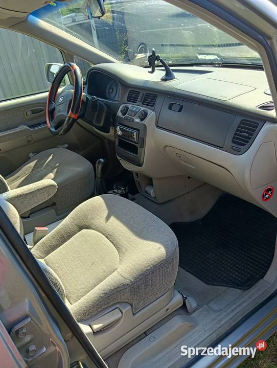 Hyundai Trajet manualna