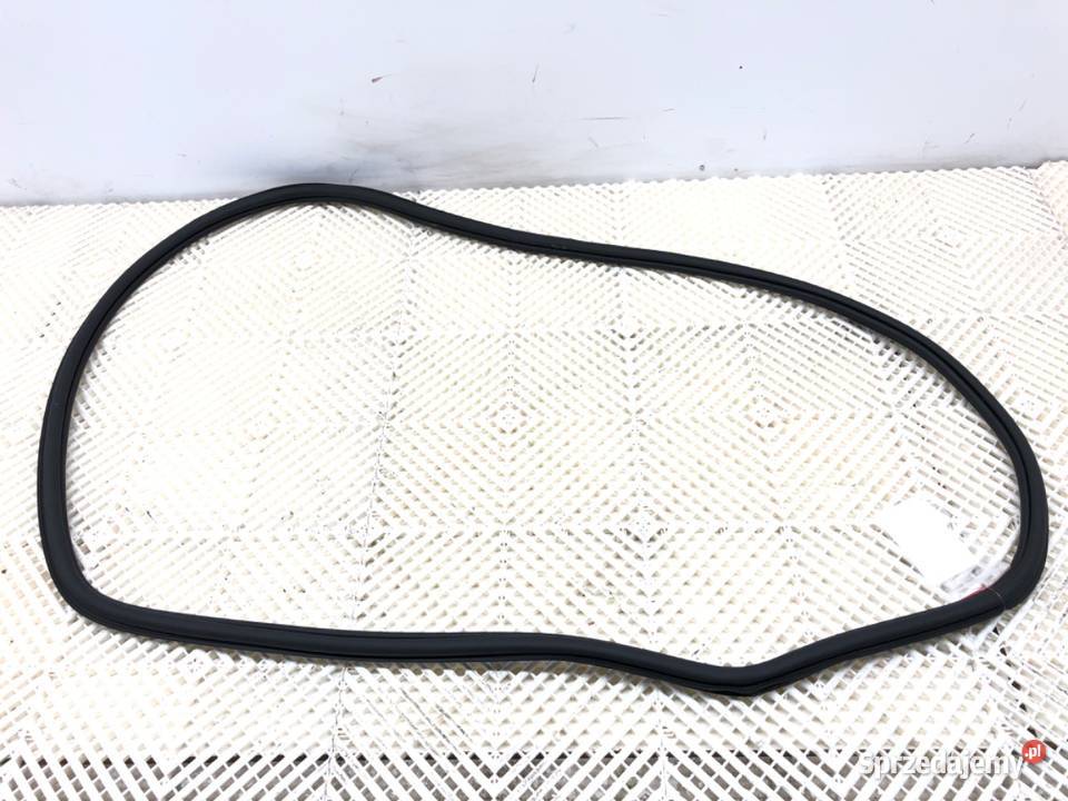 USZCZELKA DRZWI TYŁ PRAWY SKODA SUPERB III Kombi