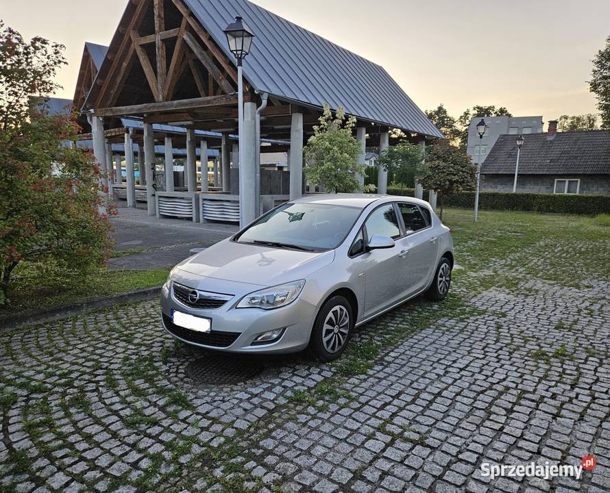 Opel Astra J 2010r 14Turbo 120 Klima Grzane małopolskie Ryglice