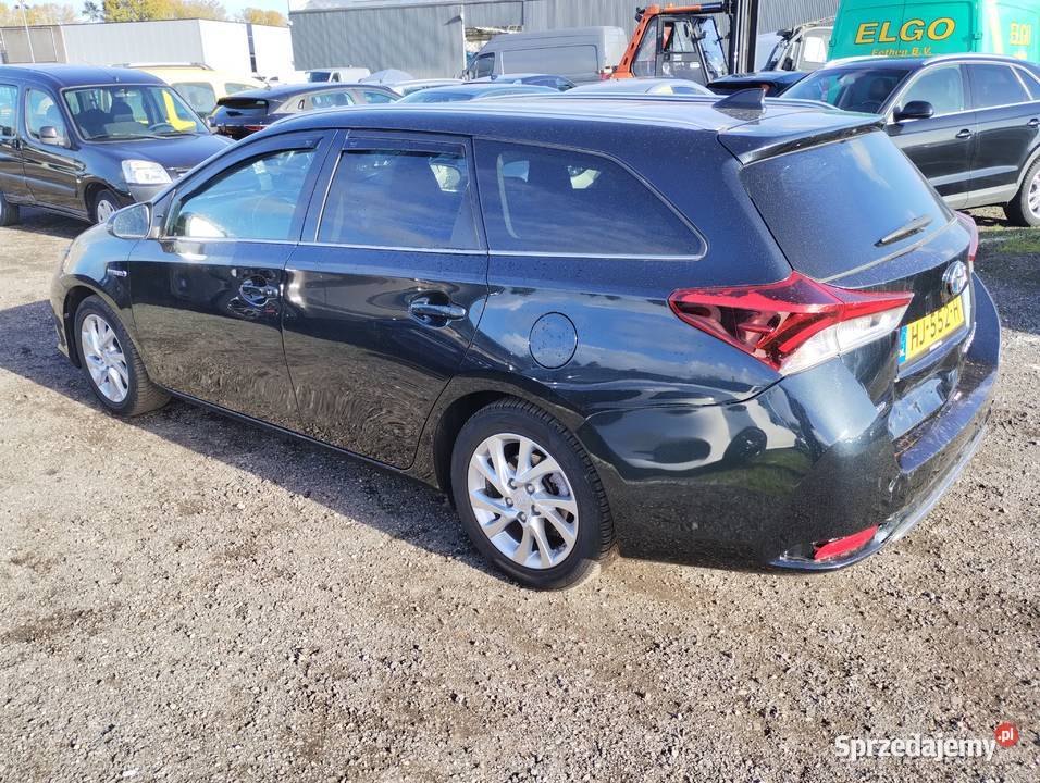 Toyota Auris 18 hybryda z2015r 132000 mazowieckie Warszawa