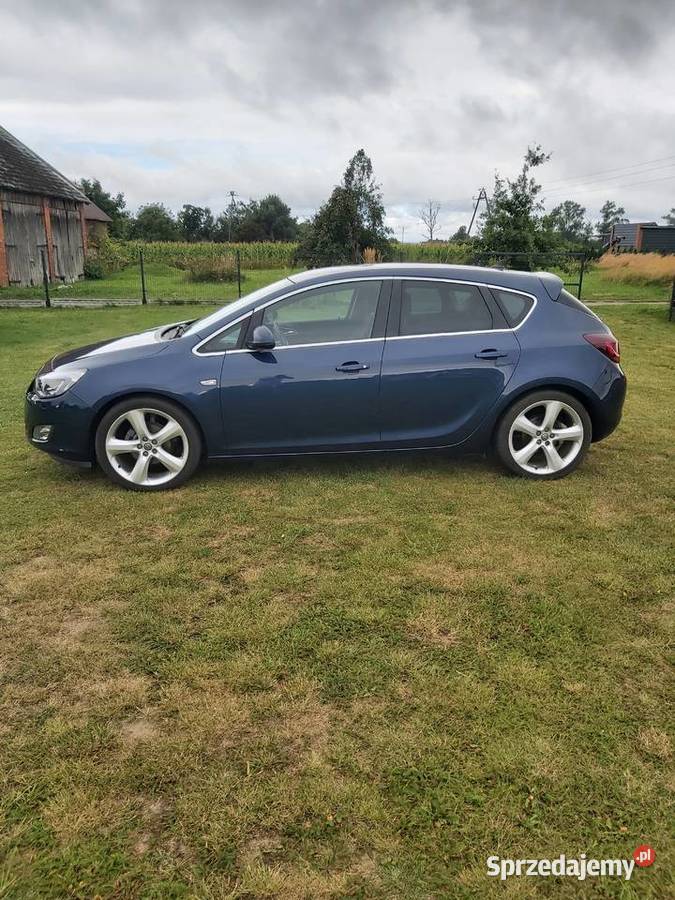 Cosmo 14Turbo benzyna 2011r pakiet chrom elektrycznie ustawiane fotele dolnośląskie