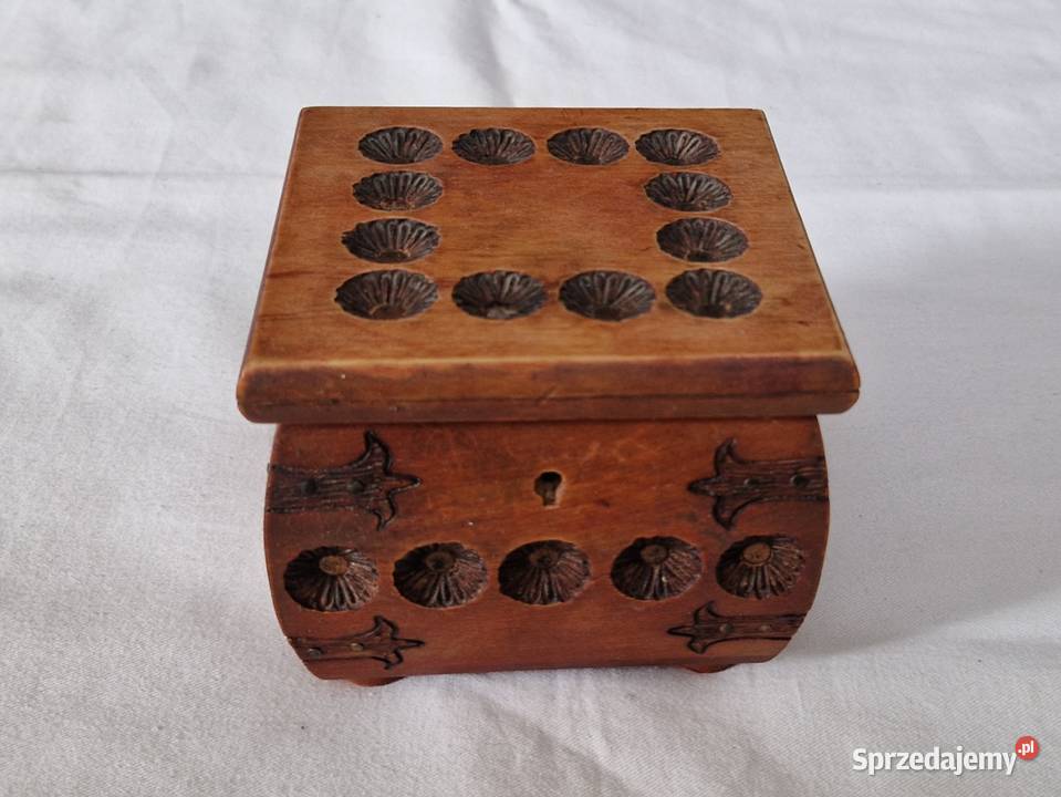 Drewniana ozdobna szkatułka Cepelia rękodzieło Warszawa