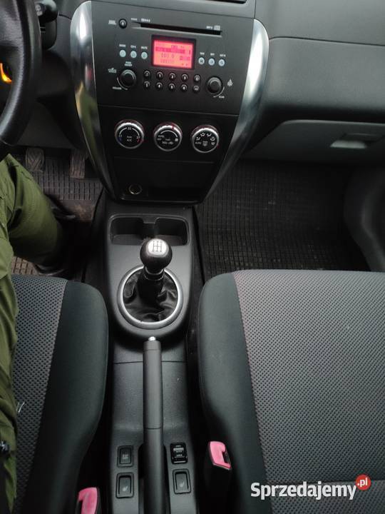 Suzuki SX4 16 benzyna 4x4 145 relingi dachowe