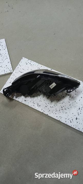 Lampa lewa Peugot 30085008 Brześć Kujawski