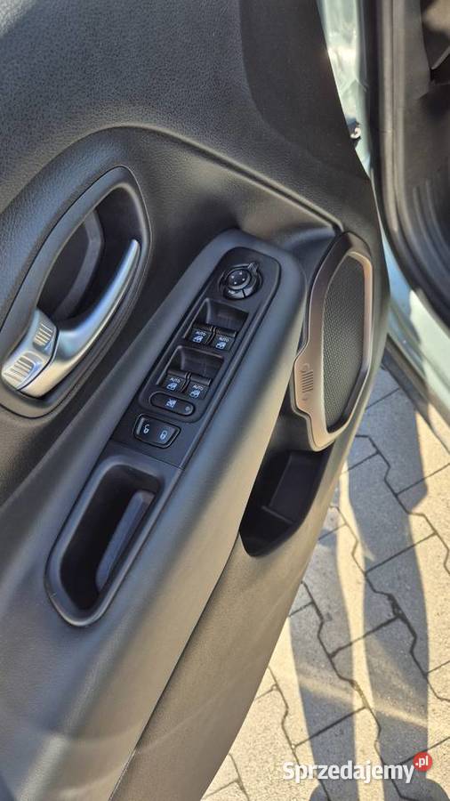 Jeep Renegade 15 T4 mHEV Upland FWD SS DCT
