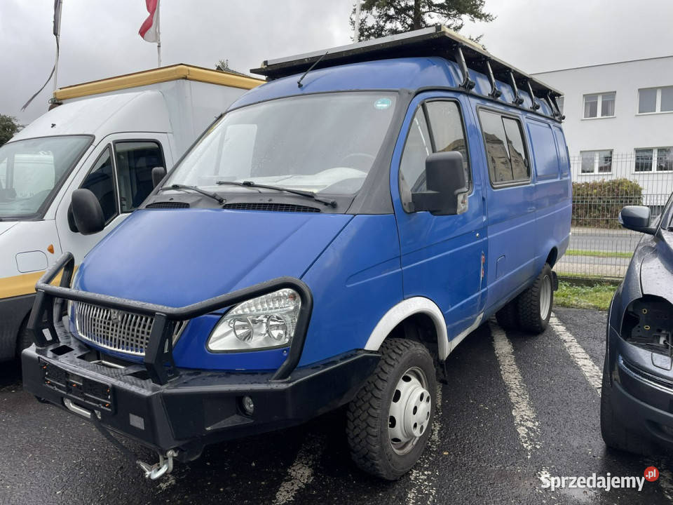 GAZ Gazela Gaz Gazelle Kamper furgon 4X4 benzyna Rok produkcji 2010 Syców