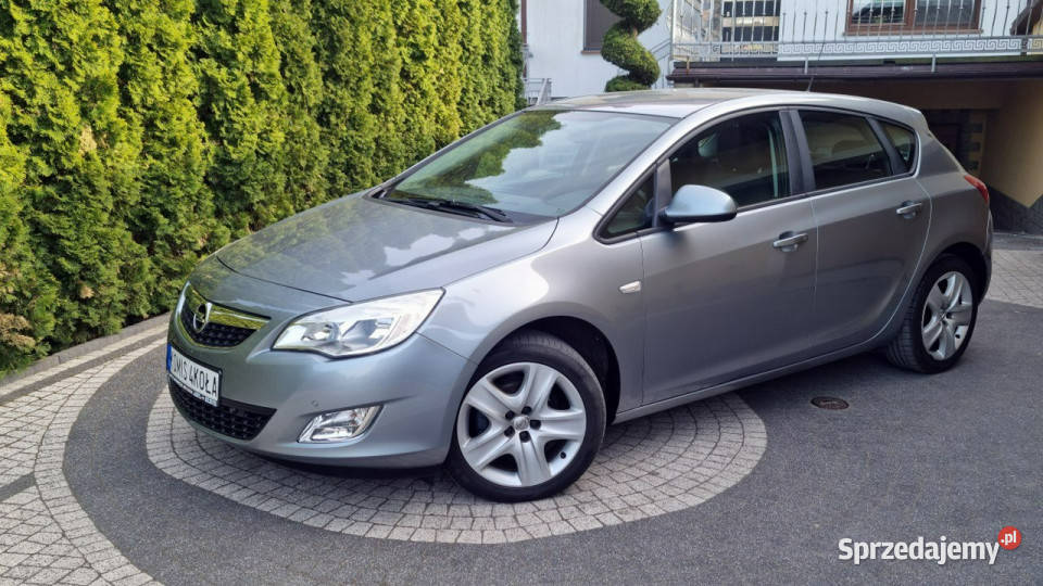 Opel Astra 14 Turbo Grzane Fotele Klima lakier metallic Płońsk