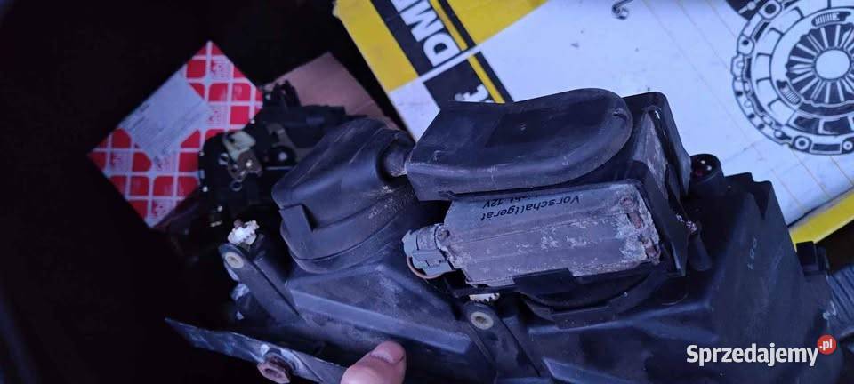 Lampy Xenon Passat b5 osobowe Lampy przednie Tuszów sprzedam