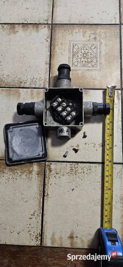 Lata 70 teAluminiumOdgałęźnik instalacyjnyrozeta Barlinek sprzedam