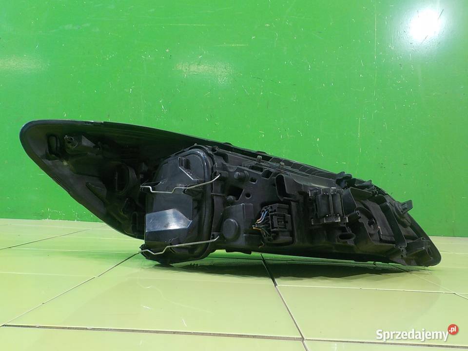 VOLVO C30 LIFT 16 D 10r 3D lampa lewa przod mazowieckie Suków
