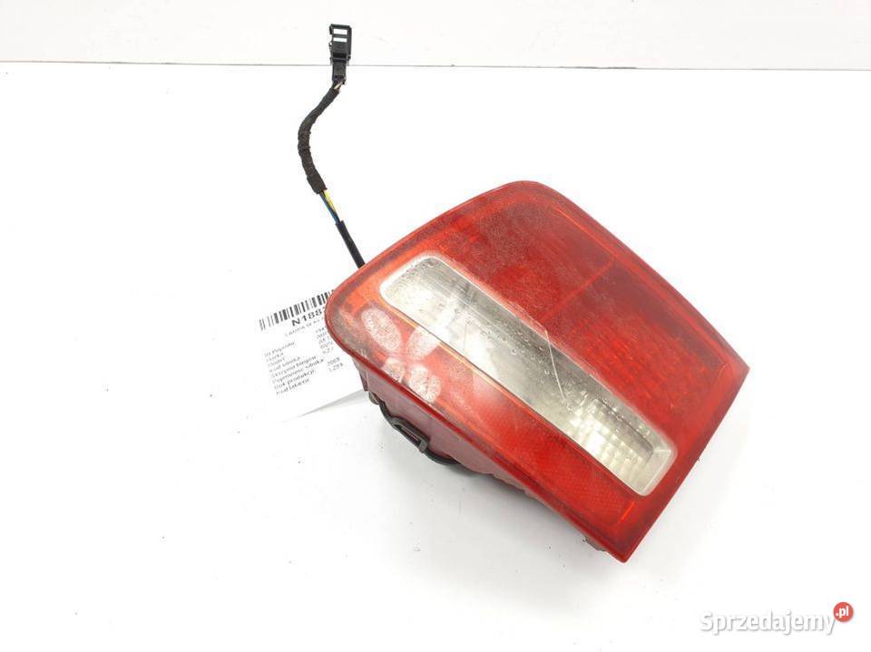 LAMPA W KLAPE PRAWA AUDI A8 D3 4E0945094G osobowe