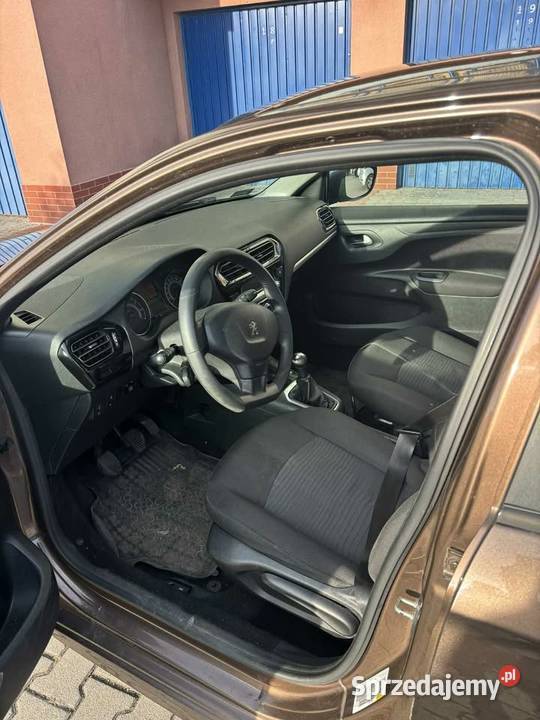 Peugeot 301 16 benzyna 115 2017r Bezwypadkowy Chrzanów