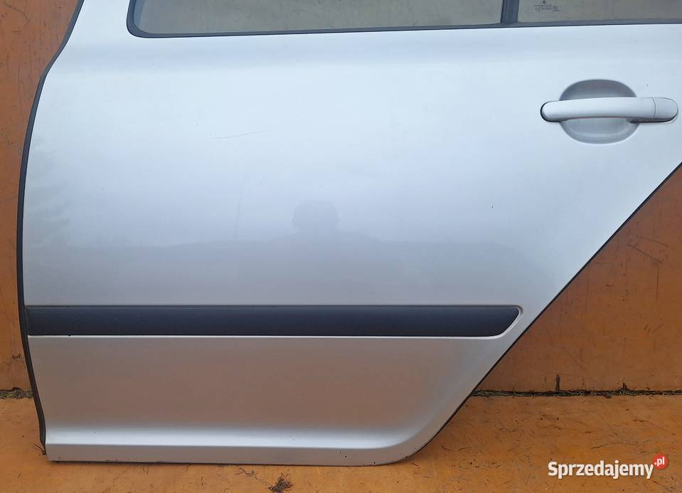 SKODA OCTAVIA 2 II DRZWI TYŁ LEWE 9102 SREBRNY osobowe Radom sprzedam