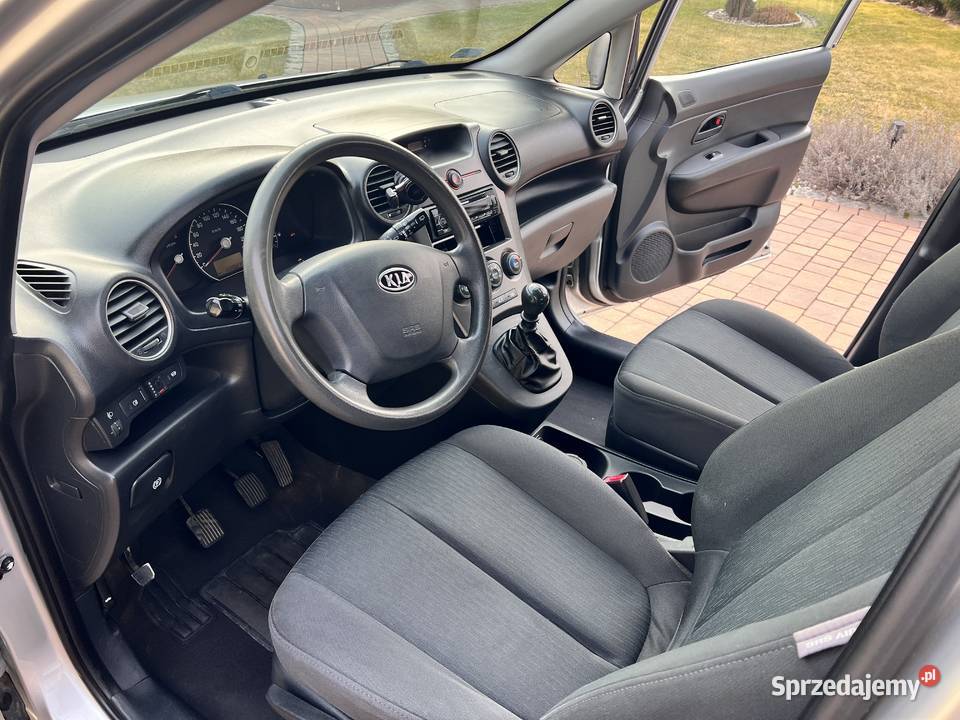 Kia Carens 16 benz gaz 2010 hak elektryczne lusterka Motoryzacja Legnica sprzedam
