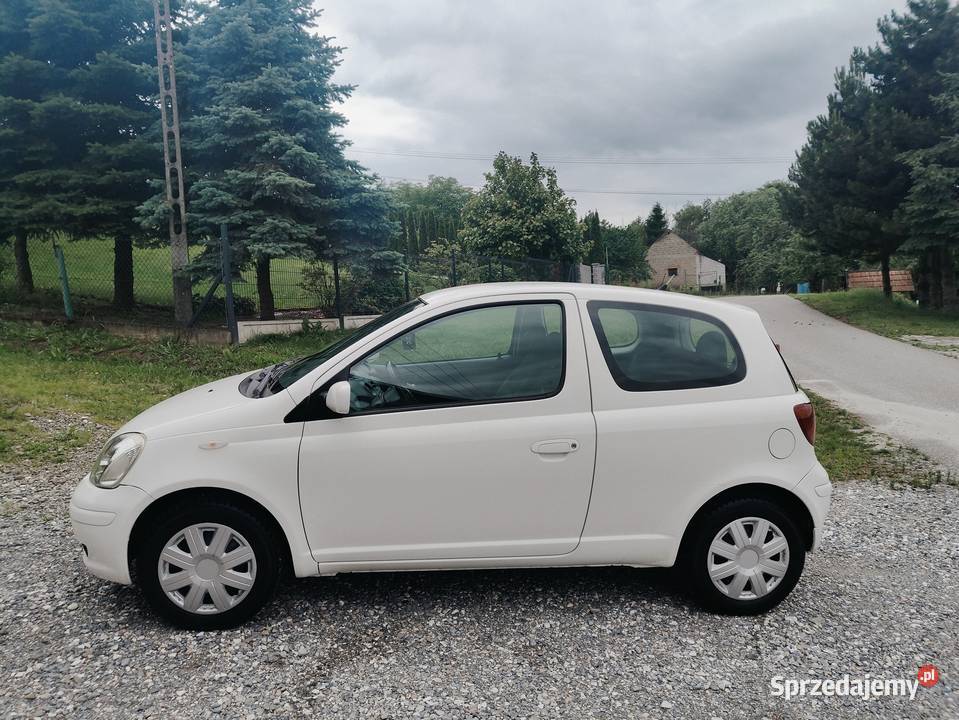 Sprzedam Toyota Yaris LIFT 10 vvti benzyna 2004r centralny zamek małopolskie Brzesko