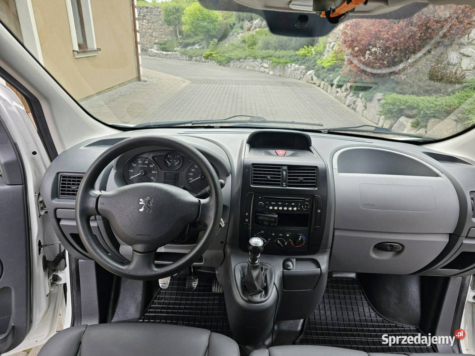 Peugeot Expert 20 HDi L2H1 Brygadówka 6 osób 1997cm3 Samochody osobowe świętokrzyskie