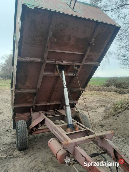 Przyczepa jednoosiowa Przyczepy rolnicze Kępno sprzedam