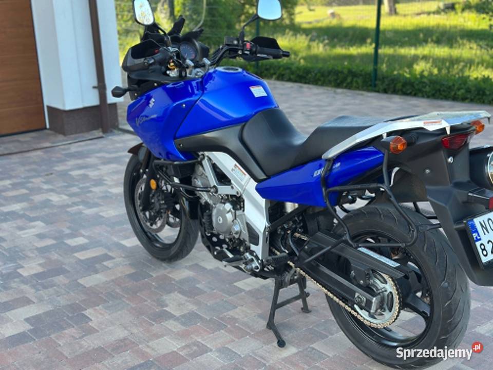 Suzuki Dl650 Vstrom doinwestowany z dużą liczbą