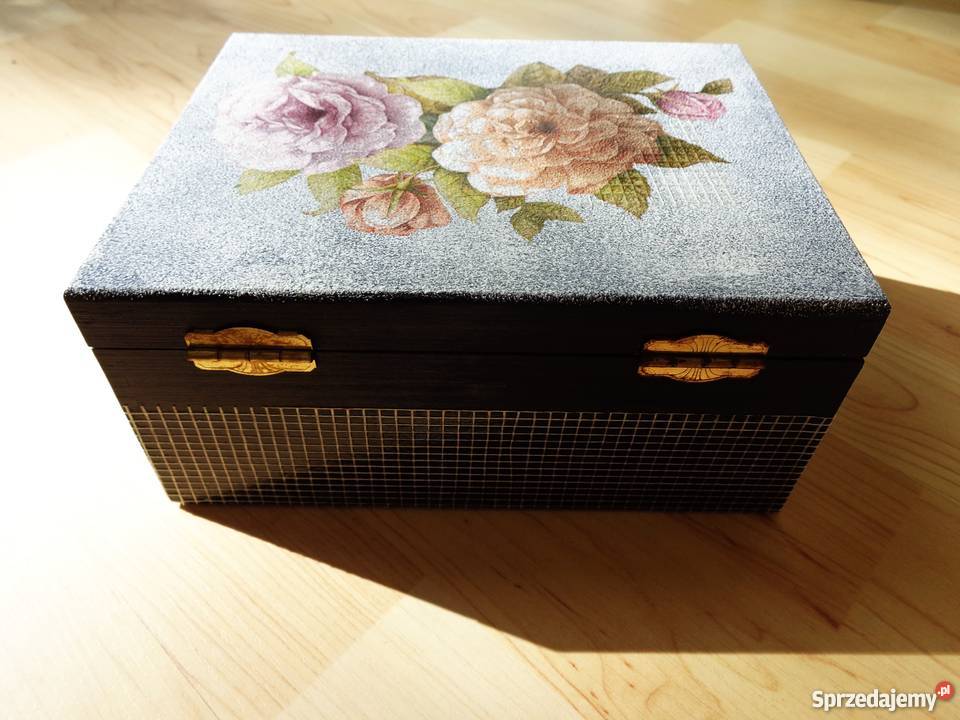 Drewniana ozdobna RÓŻE skrzyneczka na skarby Warszawa