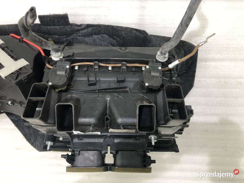 NAGRZEWNICA MERCEDES CKLASA W204 A2048300962