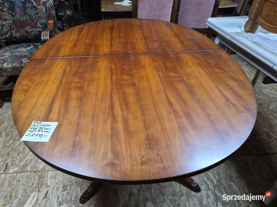 Owalny drewniany stół w stylu angielskim z Sypniewo