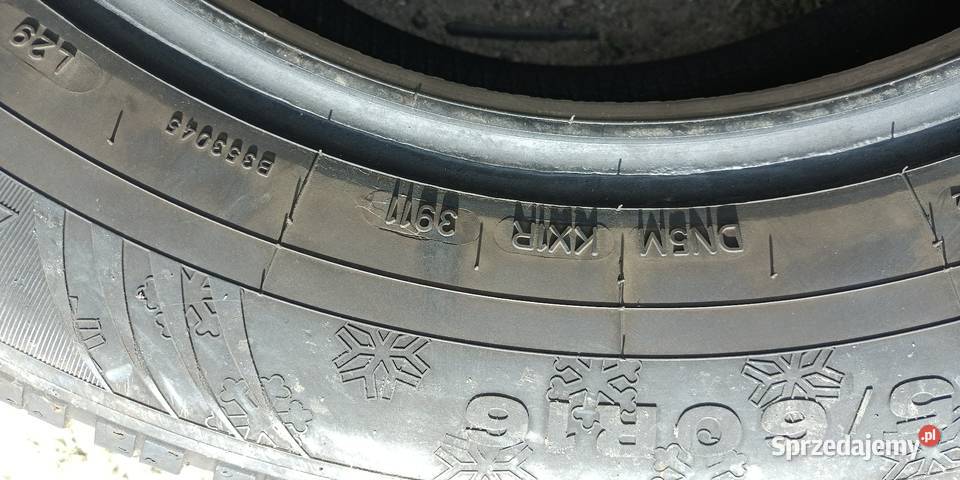 21560R16 Dunlop SP Winter Sport 4D1 215