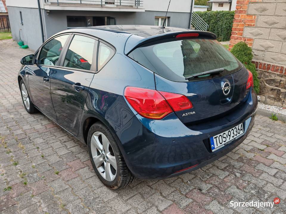 Opel Astra J 16 benzyna Ecotec benzyna Ostrowiec Świętokrzyski