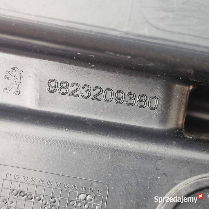 PEUGEOT 208 II ŚLIZG ZDERZAKA PRAWY TYŁ Bieleń