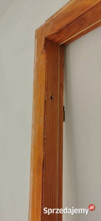 Drzwi wejściowe prawe 80x200 z ościeżnicą dwa sprzedam