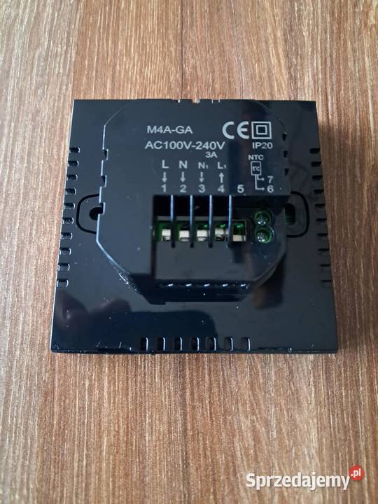 nowy termostat pokojowy M4AGA