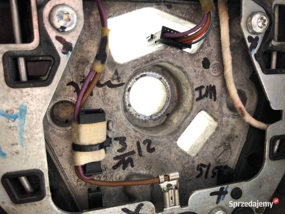 KIEROWNICA BMW F11 0917