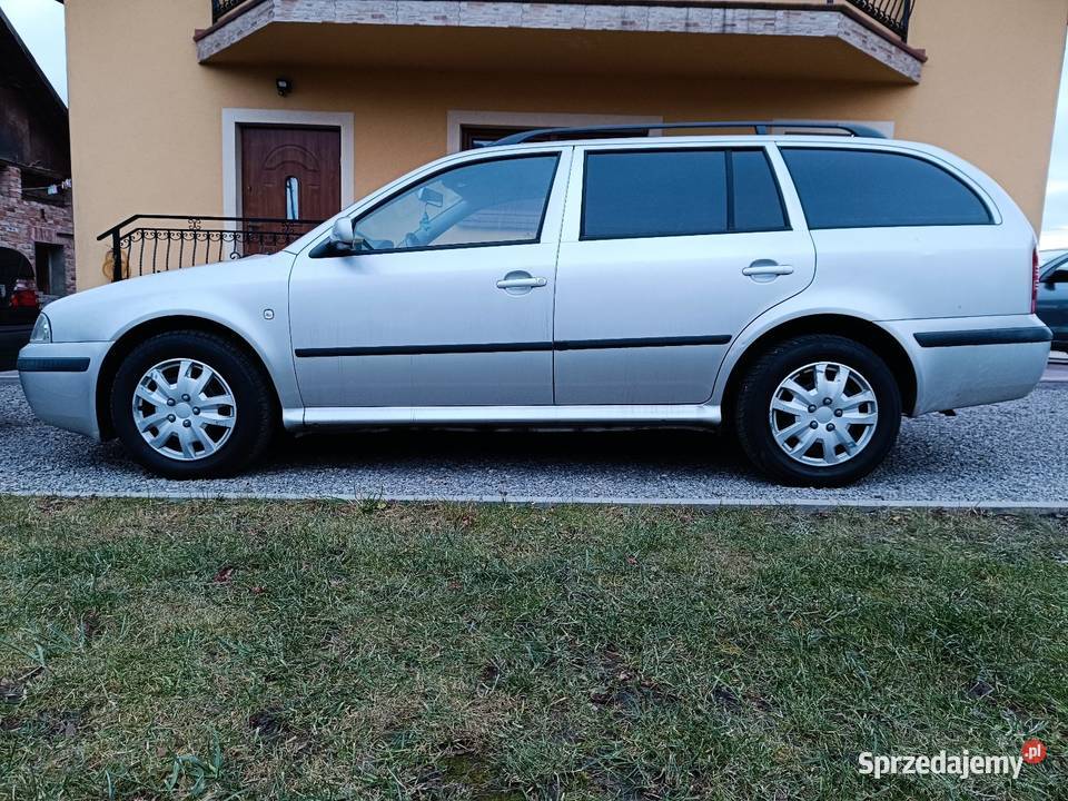 193Skoda Octavia Tour 16MPi 102 2004 z Niemiec lakier metallic Przeworsk