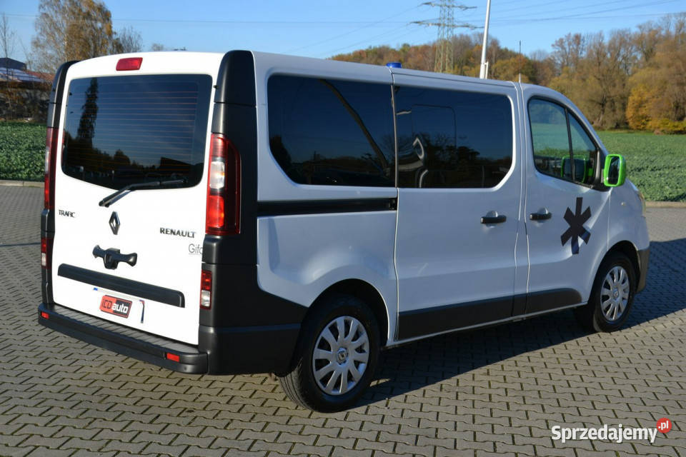 Renault Trafic 20 dci 130 ambulans karetka nosze małopolskie Kęty
