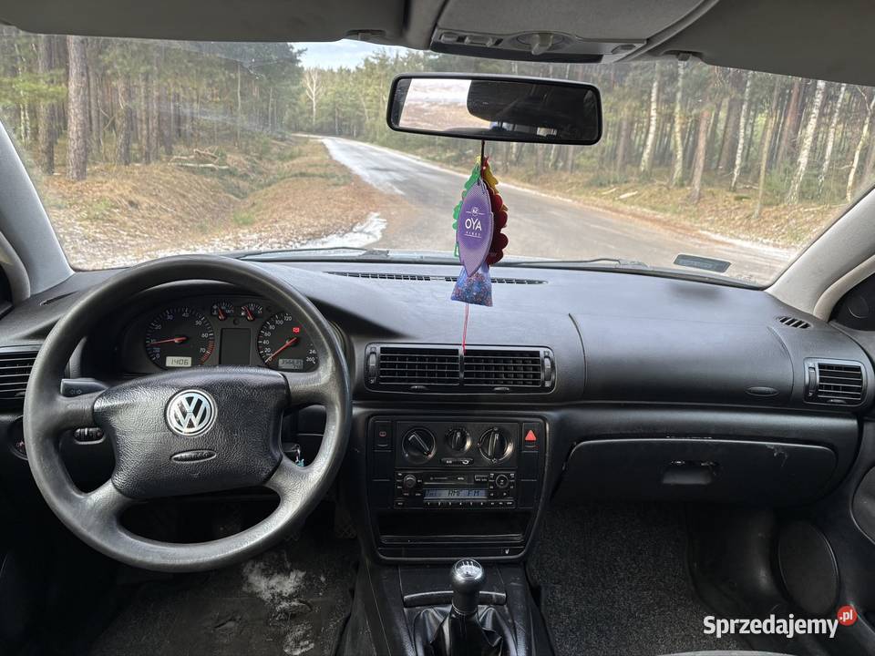 Volkswagen Passat B5 16 benzyna Passat Gizałki