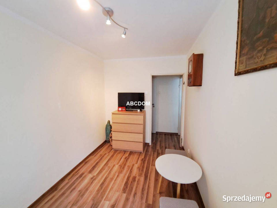 Bronowice ładne mieszkanie dwupokojowe Rok budowy 1970