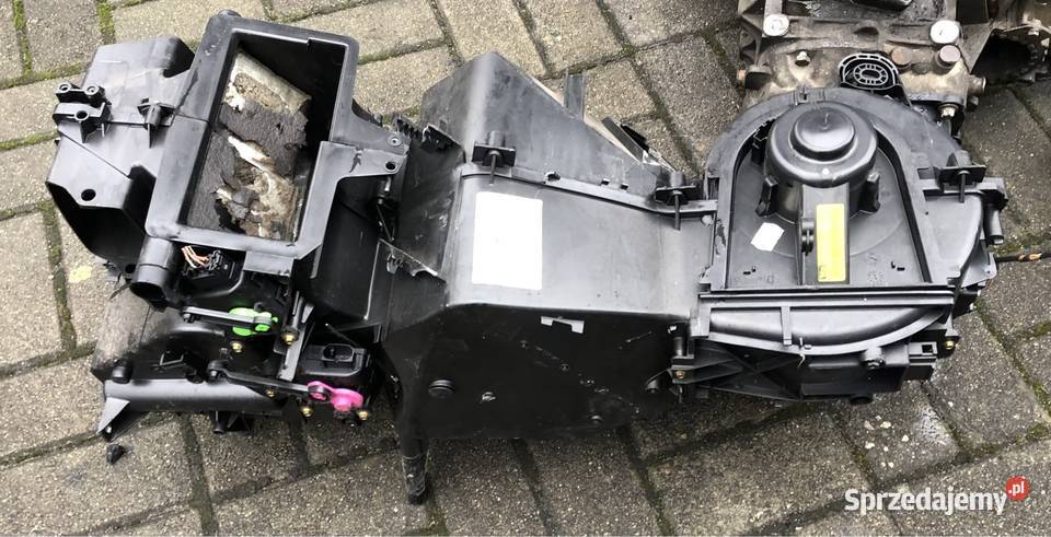 KOMPLETNA NAGRZEWNICA OCTAVIA I 1 1U1820003AL osobowe Motoryzacja Kozy